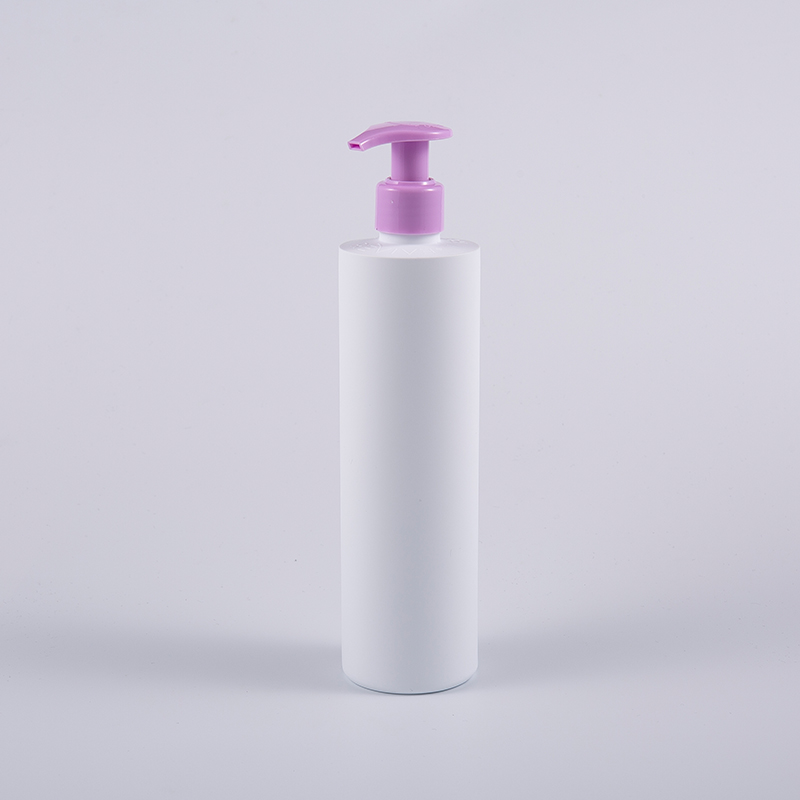 O corpo de limpeza distribuidor do champô da forma redonda 360ml lava garrafas