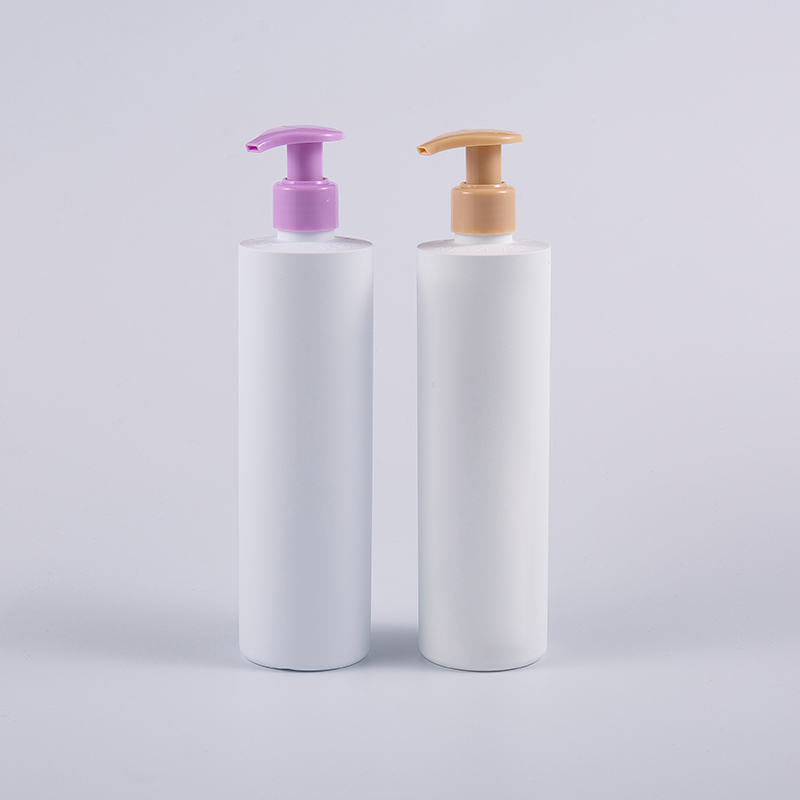 O corpo de limpeza distribuidor do champô da forma redonda 360ml lava garrafas
